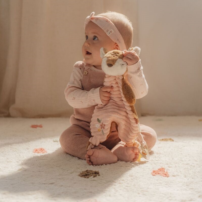 little dutch krõbisev sensoorne kaisulapp kaisuloom kaisukas kaisuhirveke hirv pehme mänguasi lutihoidja