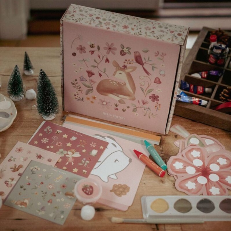 suur kunstikomplekt meisterdamiskomplekt joonistamine maalimine meisterdamine kingiidee kriidid nöörimäng kleepsud