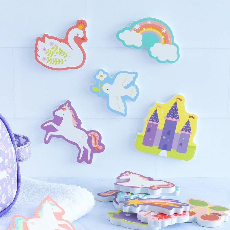 vannikujundid vannimänguasjad hoiukotiga a little lovely company ükssarvik hobune muinasjutt