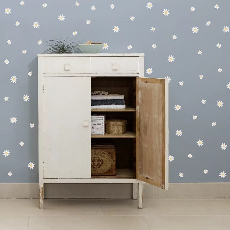 Korduvkasutatavad ja eemaldatav seinakleepsud – ideaalne lahendus üüripindadele, laste tuppa või sisekujunduse värskendamiseks.