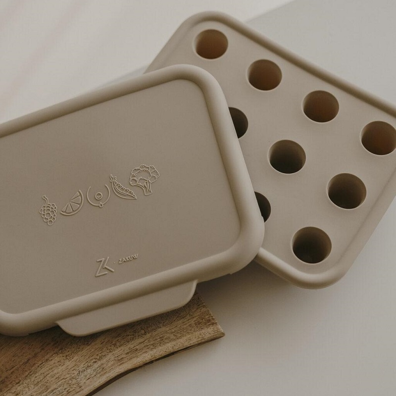 Zakuw silikoonist jäävorm kaanega – ideaalne külmutatud püree ja rinnapiima jaoks.