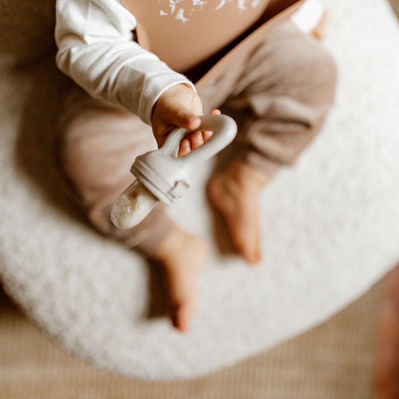 Zakuw toiduluti komplekt – elegantne ja ohutu vahend beebile uute maitsete avastamiseks.