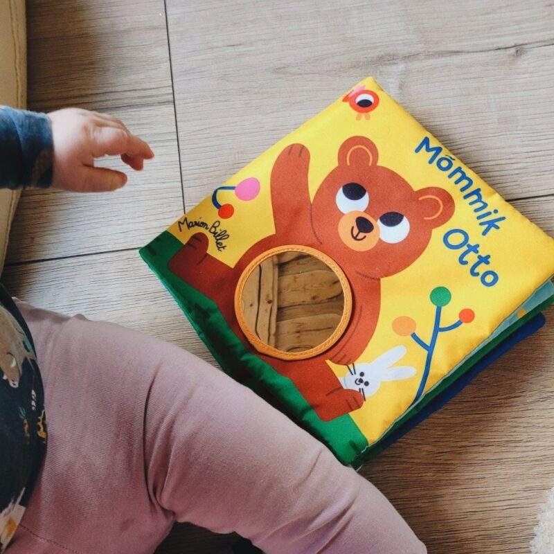 Suur pehme ja sensroorne mänguraamat peegliga "Mõmmik Otto. Vaata ja paita"