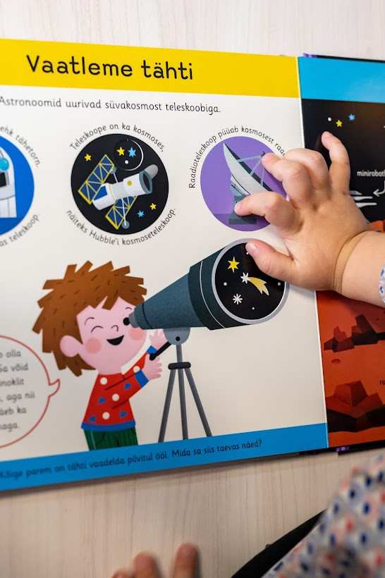 Minu esimene kosmoseraamat – klappidega pappraamat lastele
