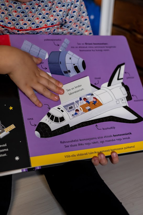 Minu esimene kosmoseraamat – klappidega pappraamat lastele