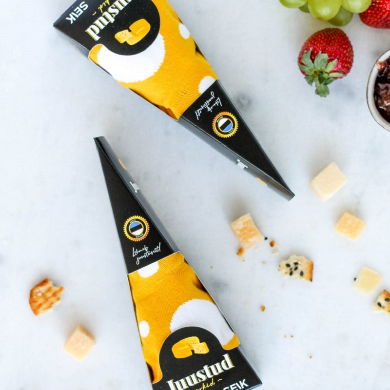 Sokid kinkepakendis Eesti Juust – lõbus kingiidee