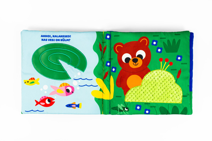 Pehme katsutav beebiraamat peegli ja mänguelementidega
