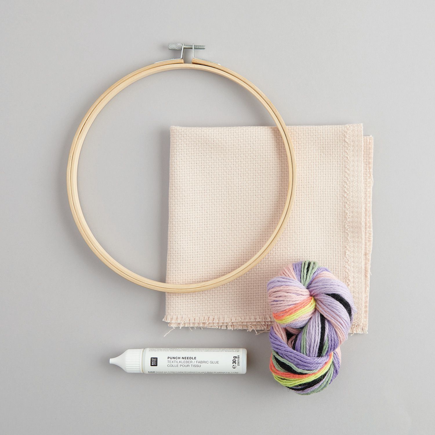 Laste tikkimiskomplekt liblikamotiiviga