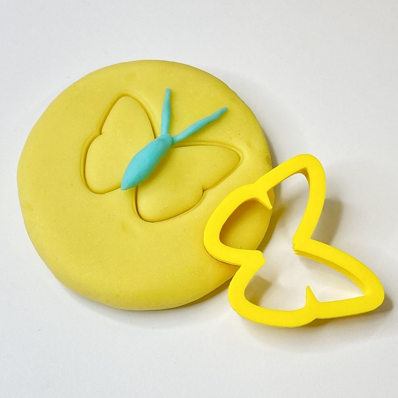 Lastele sobivas suuruses MICI vorm – ideaalne voolimismassi, taigna või liivaga mängimiseks