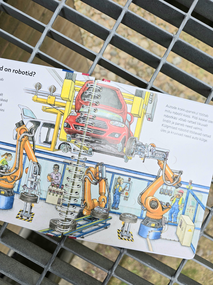 „Aga miks? Robotid“ – klappidega raamat lastele