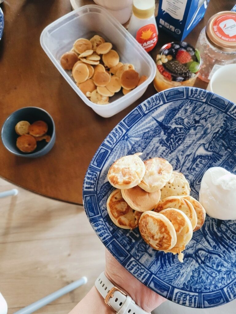 Lihtne ja kiire pannkoogitainas magusate ja soolaste minipannkookide jaoks