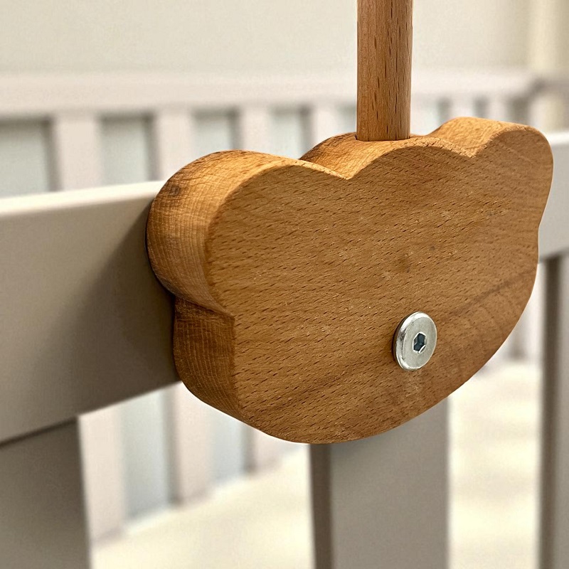 Puidust Montessori voodikarusselli hoidja reguleeritava nurgaga