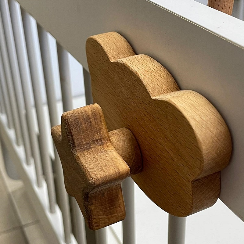 Puidust Montessori voodikarusselli hoidja reguleeritava nurgaga