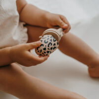 Zakuw toiduluti komplekt – elegantne ja ohutu söögilutt beebile uute maitsete avastamiseks.