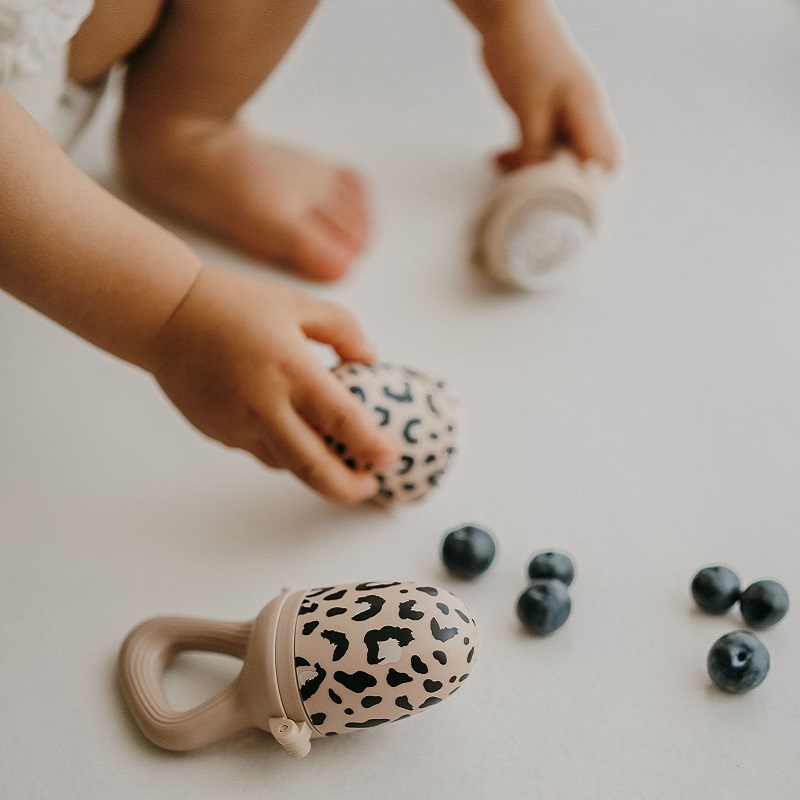 Zakuw toiduluti komplekt – elegantne ja ohutu söögilutt beebile uute maitsete avastamiseks.