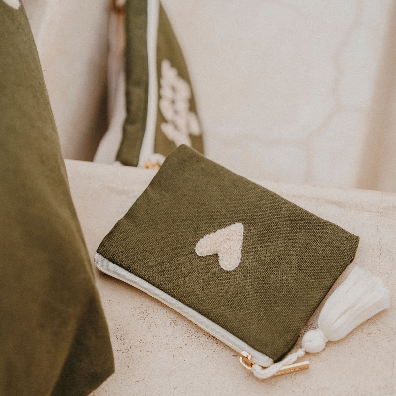 Zakuw laste rahakott või kott aksessuaaridele