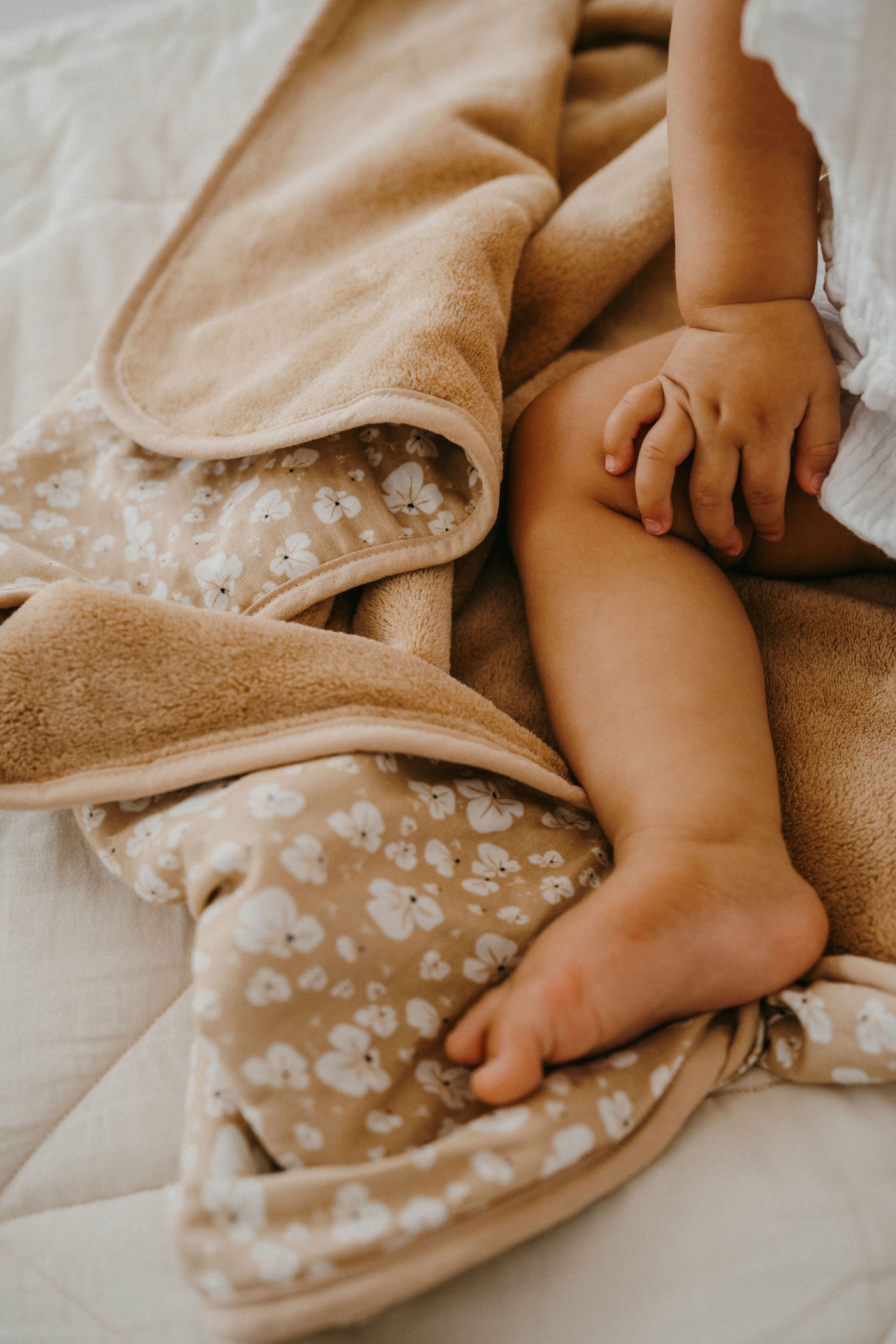 Zakuw kahepoolne suur musliintekk ja fliistekk lastele kinkepakendis katsikuks