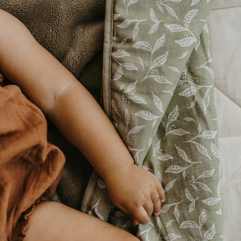 Zakuw kahepoolne suur musliintekk ja fliistekk lastele kinkepakendis katsikuks