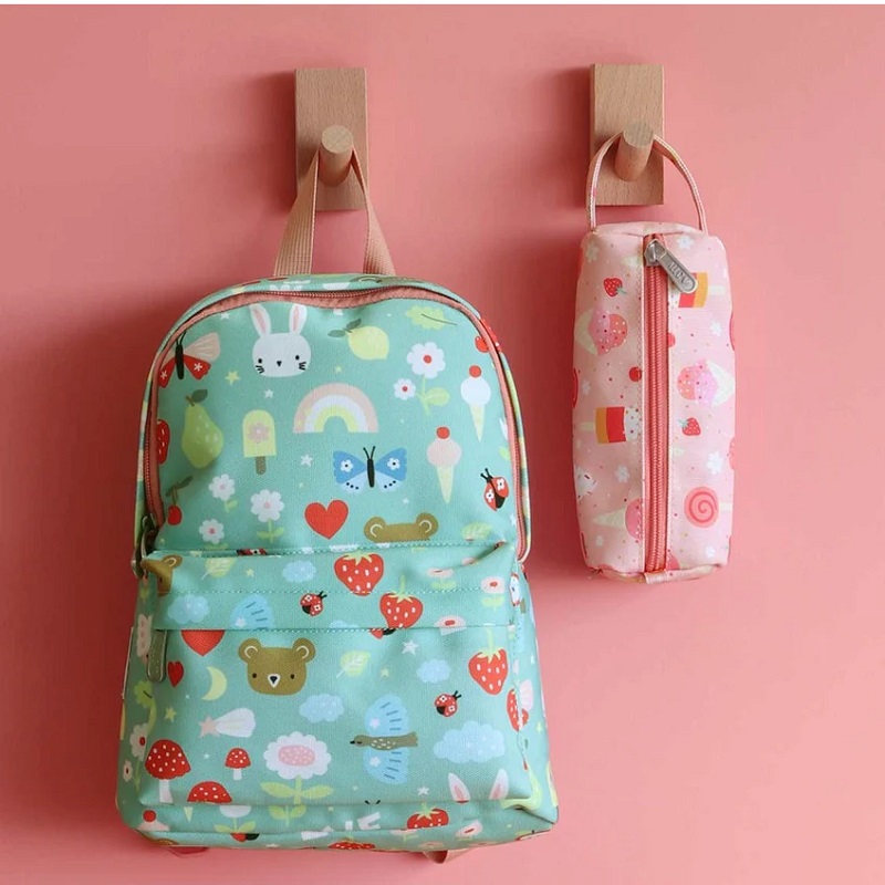 A Little Lovely Company esimene seljakott lastele