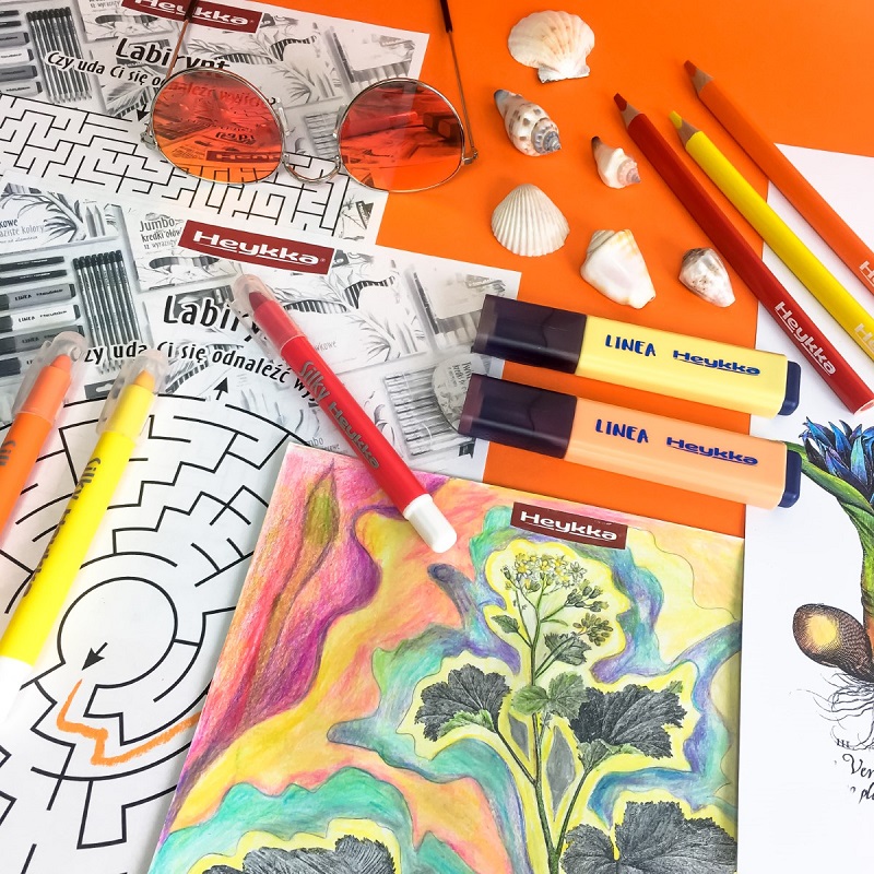 heykka kolmnurksed ergonoomilised värvipliiatsid teritajaga.