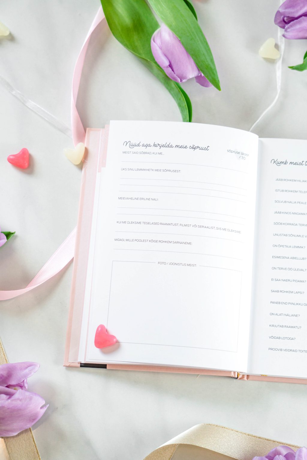 Lõbus ja kaasaegne täidetav sõbrapäevik – küsimused, harjutused ja mälestused.