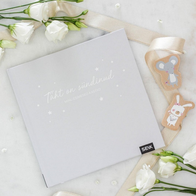 Beebiraamat „Minu Esimesed Aastad“ – täidetav mälestusteraamat lapse esimeste hetkede jäädvustamiseks