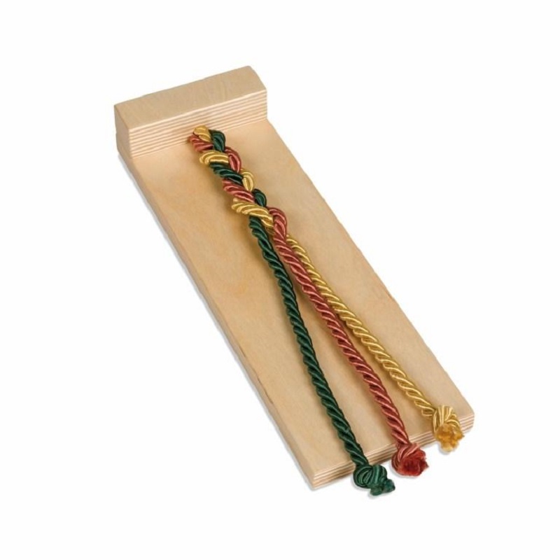 Puidust montessori punumismäng kolme erinevat värvi nööriga