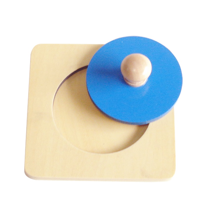 Montessori ühe kujundi nupupusle – ideaalne esimeseks geomeetriliste kujundite õppimiseks.