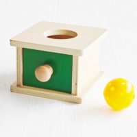 Montessori eseme jäävuse karp – palli kadumise ja taasleidmise mäng lapse arengu toetamiseks