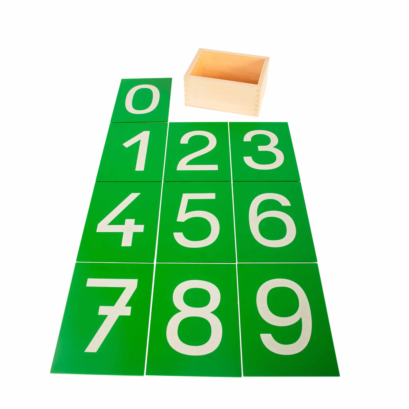 Montessori liivapaberiga numbrikaardid puidust karbis – numbrite õppimiseks läbi kompimise.