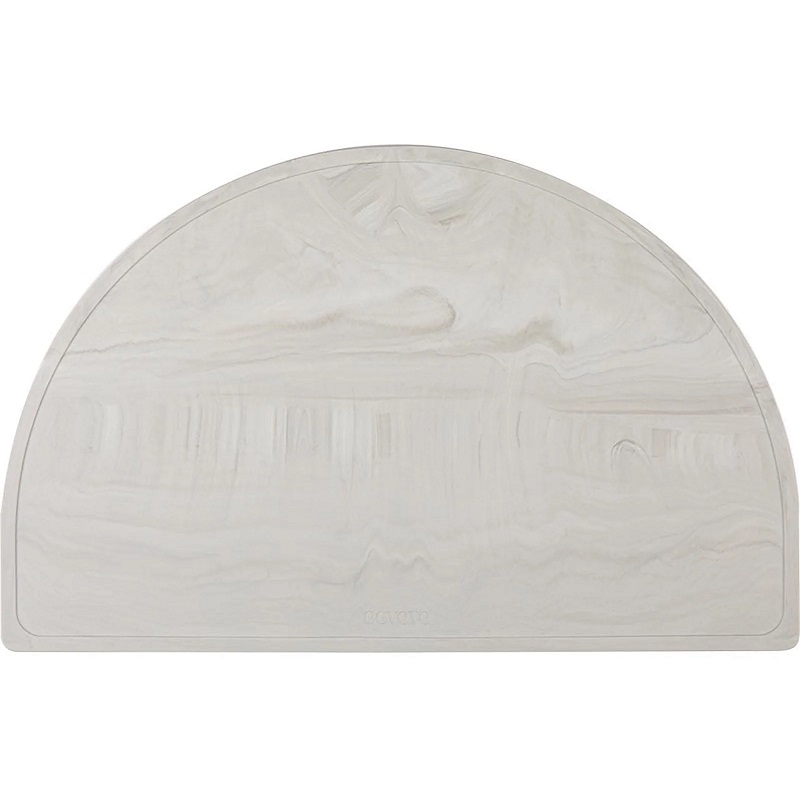 Eeveve silikoonist lauamatt – stiilne ja praktiline lahendus söögilaua kaitseks.