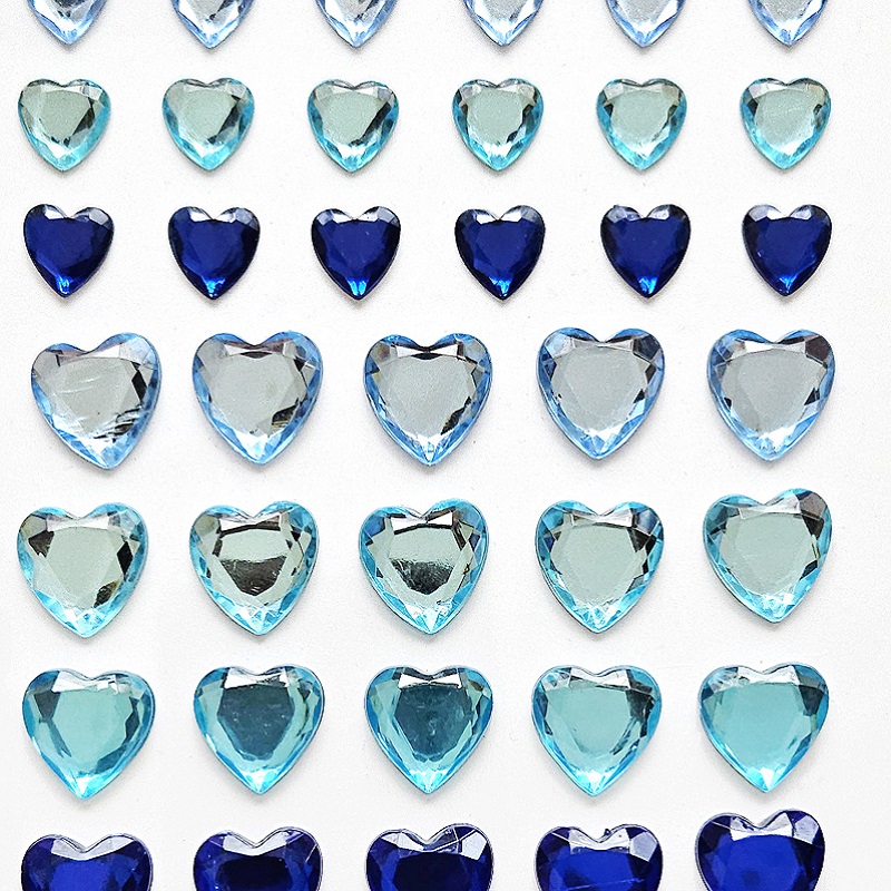 Ruumilise efektiga südamekujulised kristallkleebised