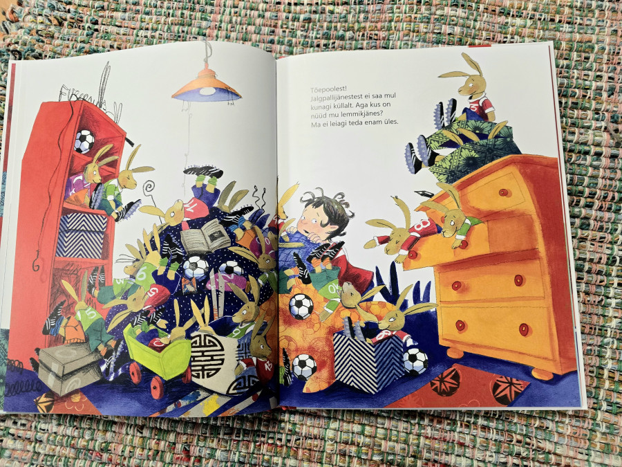 Raamat „Ma Tahan Veel ja Veel“ – õpetlik ja humoorikas lugu piiride seadmisest.