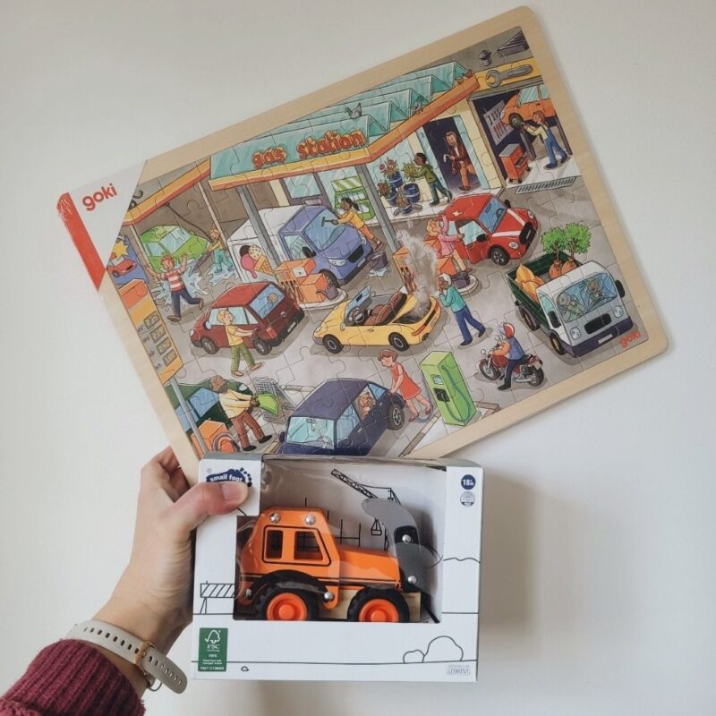 Raamiga puidust pusle "Bensiinijaamas", 96tk