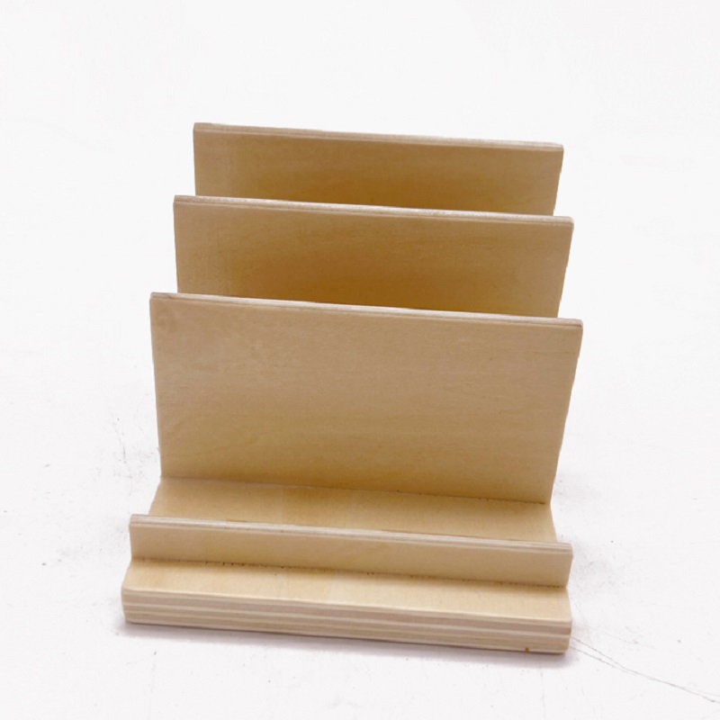 Puidust alus Montessori kolmeosaliste õppekaartide jaoks