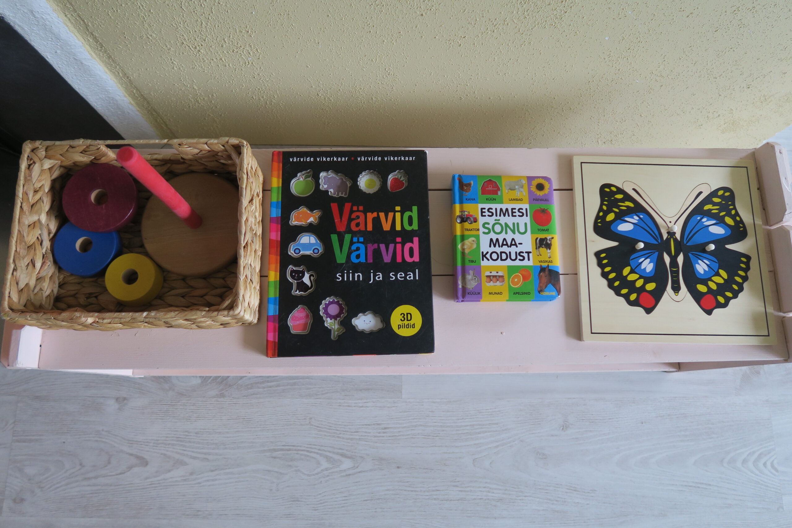 Montessori putukapusle “Liblikas” – puidust pusle putukate õppimiseks