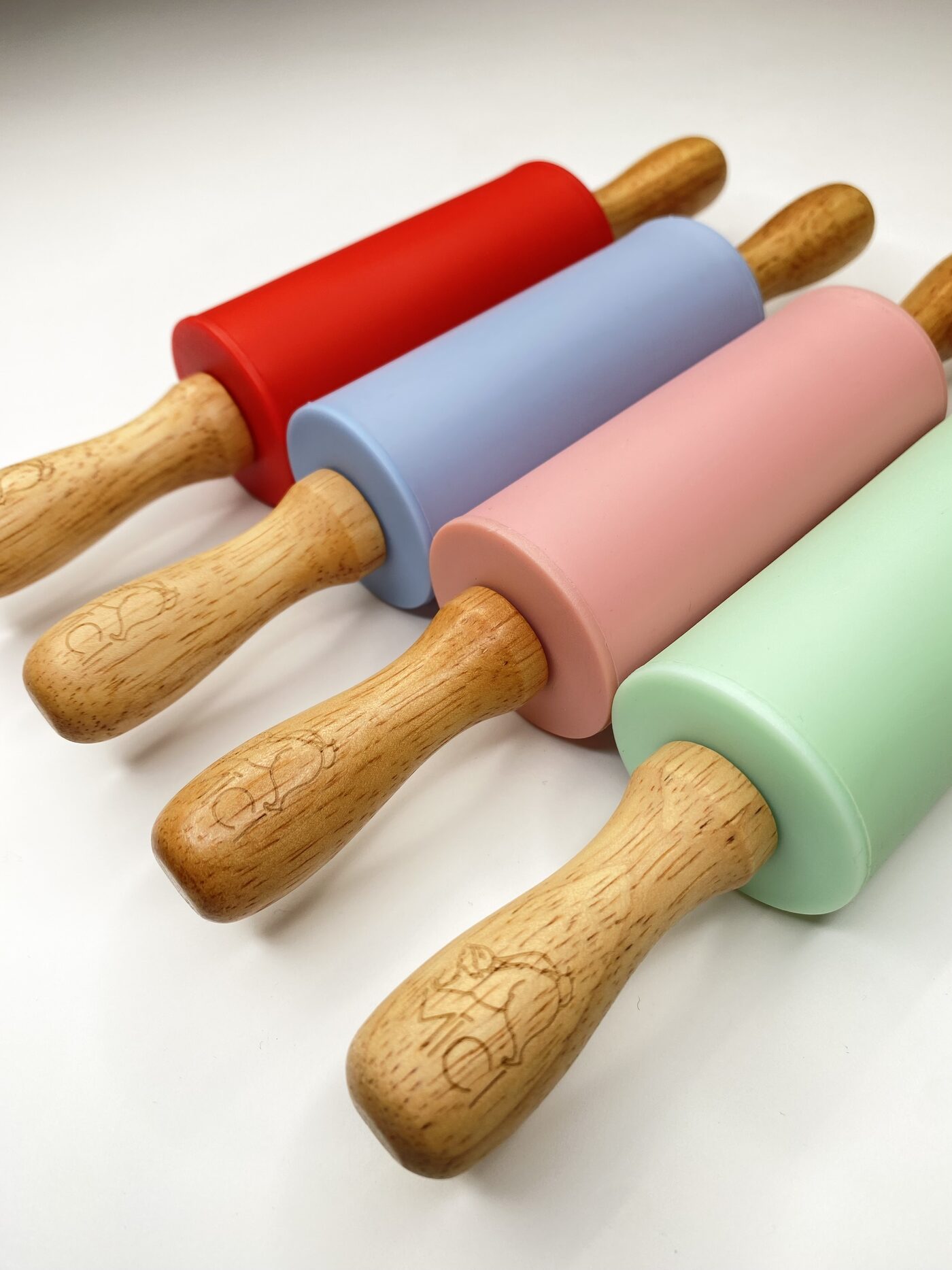 MICI laste taignarull silikoonist ja sobivas suuruses