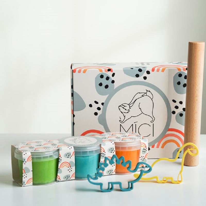 MĪCI kinkekomplekt dinosaurused kolme loodusliku plastiliini, rulli ja vormidega