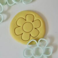 MĪCI kinkekomplekt lilled kolme loodusliku plastiliini ja rulli ja vormidega