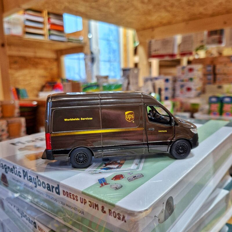 Tagasitõmmatav metallist mudelauto - UPS Mercedes Benz Sprinter kaubik
