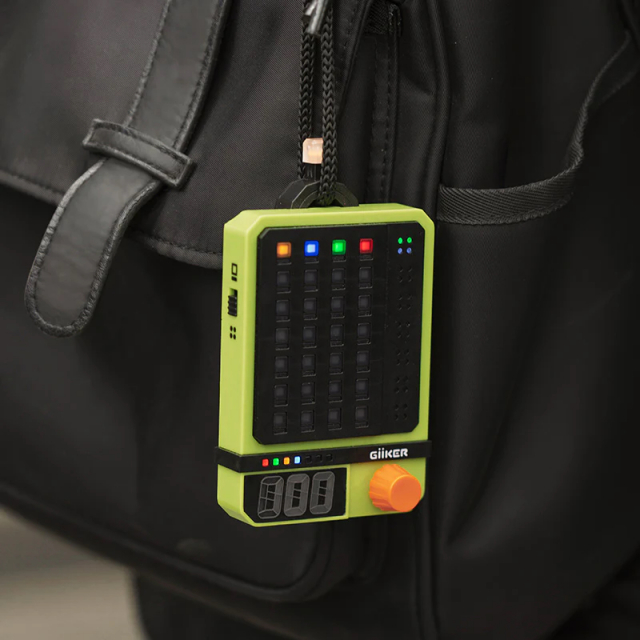 Super Decoder GiiKer De-Coder koodimurdmise mängukonsool lastele Taskusuurune loogikamäng – 4-värvilise koodi murdmine 7 käiguga