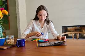 Kaasaskantava karbiga SmartGames Deluxe IQ Ring loogikamäng