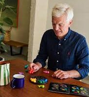 Kaasaskantava karbiga SmartGames Deluxe IQ Ring loogikamäng
