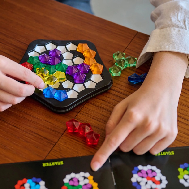 SmartGames IQ Pentagoon loogikamäng kaasaskantava karbiga