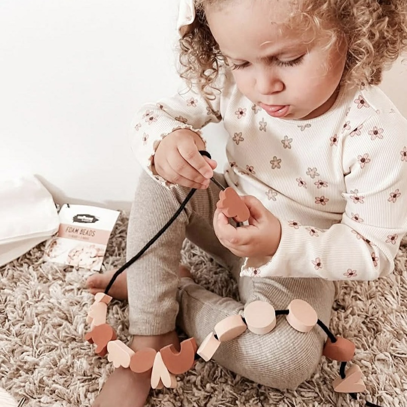 vanPauline Nöörimismäng hoiukotiga – helmeste lükkimine ja peenmotoorika