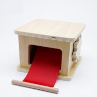 Puidust Montessori kanga tuulik ja kanga kerimise karp peenmotoorika arendamiseks