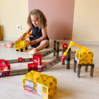 Cleverclixx Construction Builder magnetklotsid ehitusplatsi ja autorajaga 48 osa