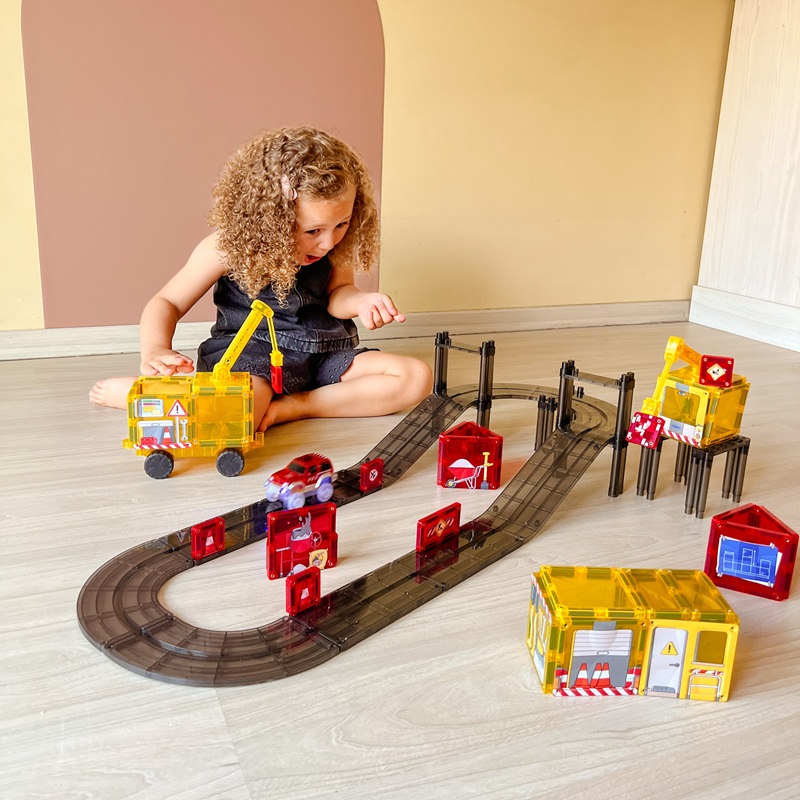 Cleverclixx Construction Builder magnetklotsid ehitusplatsi ja autorajaga 48 osa