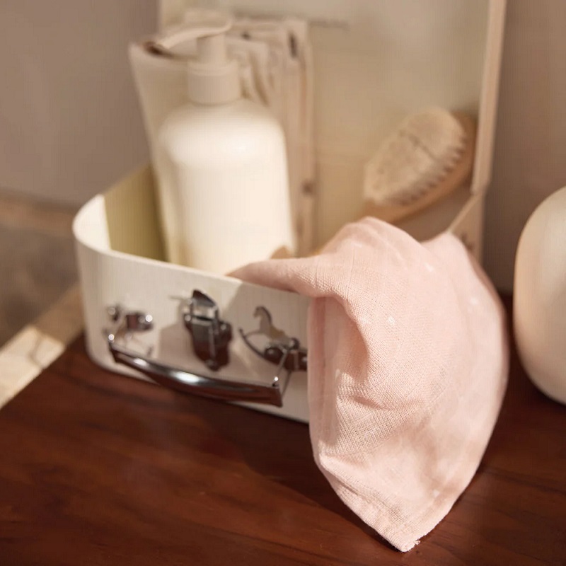 Jollein musliinist beebitekid ja ilalapid