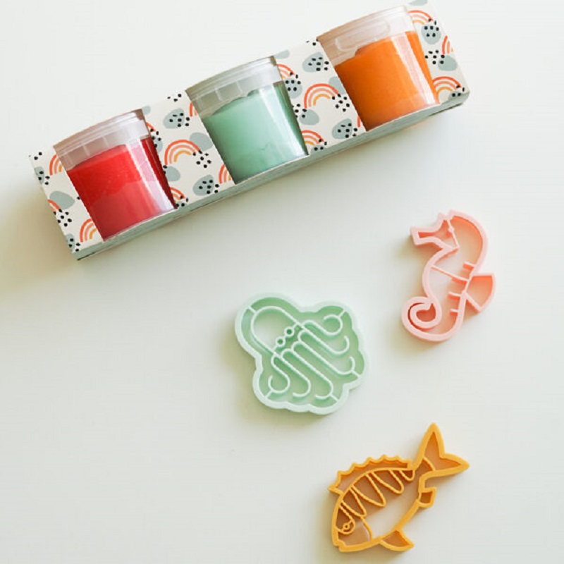 MĪCI kinkekomplekt veeloomad kalad kolme loodusliku plastiliini ja vormidega